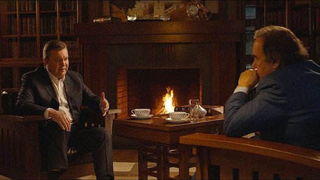 Oliver Stone: En los francotiradores de Maidán se ven "las huellas" de la CIA