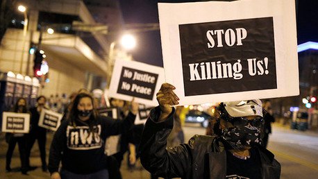 Un detenido por disparos contra dos policías de Ferguson