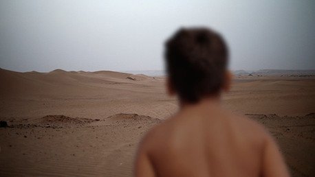 Decenas de miles de niños no acompañados aún cruzan la frontera sur de EE.UU.