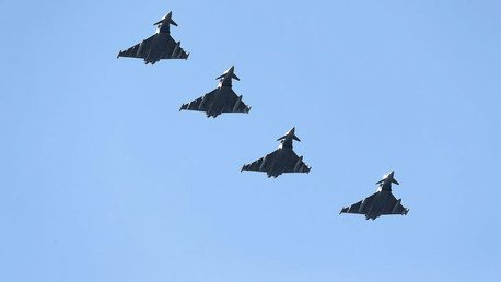 "Jugar a la guerra con la OTAN": ejercicios en el norte de Europa despiertan críticas en Suecia