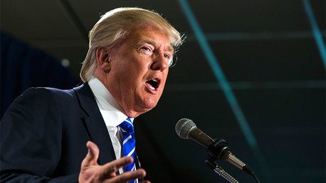 Trump aboga por el muro fronterizo y promete ser "muy severo" si México no lo costea