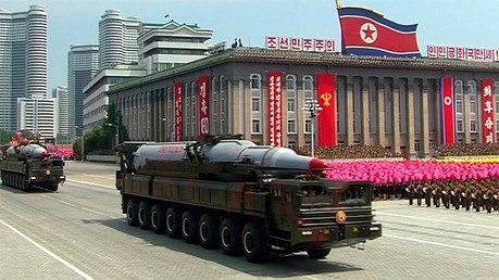 Pionyang muestra un avanzado misil balístico capaz de alcanzar EE.UU. (Video)