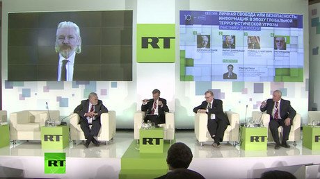 Assange: "Ya no existe la privacidad y nunca la volveremos a tener"