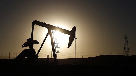 El petróleo Brent cae por debajo de los 38 dólares por barril por primera vez desde 2008