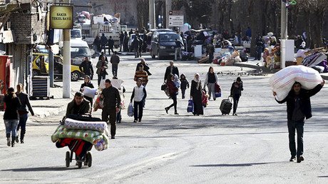 Turquía: Decenas de muertos y miles de desplazados tras una operación antikurda en Diyarbakir