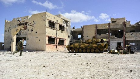 Terroristas huyen atemorizados ante la furia de las fuerzas especiales sirias (video)