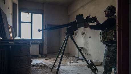 RT sigue desde la línea de frente la brutal ofensiva en el entorno de Alepo