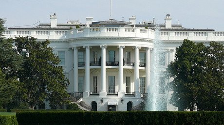 Estados Unidos prolonga un año más las sanciones contra Irán