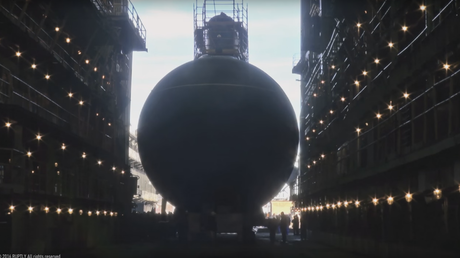 Espectacular botadura del submarino ruso Veliki Nóvgorod