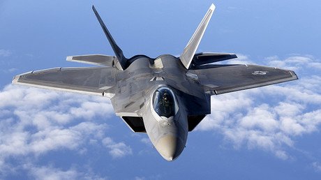 Un empresario chino admite que pirateó datos secretos de cazas estadounidenses F-22 y F-35