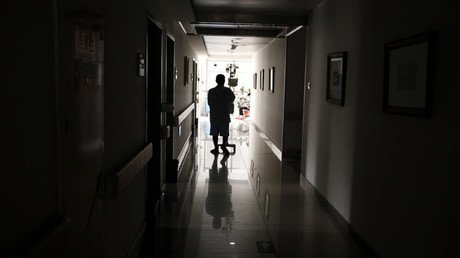 "Elegir una muerte tranquila": Canadá discute legalizar el suicidio asistido