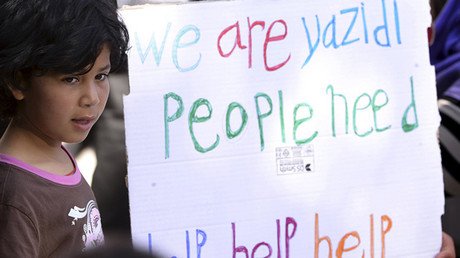 El papa Francisco quiere llevar al Vaticano a diez refugiados de Lesbos