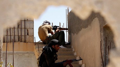 ¿Por qué el Estado Islámico cubre Raqa con lonas?