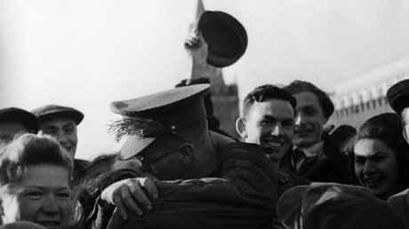 Cuando llegó la paz: así celebró Moscú su primer Día de la Victoria