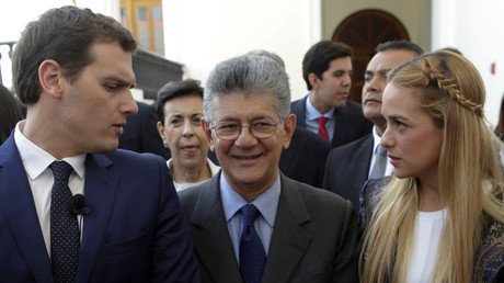 "Viene a hablar aquí de moral": Cabello muestra una foto de Rivera desnudo