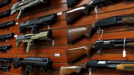 La prohibición de vender armas a terroristas fracasa en EE.UU.