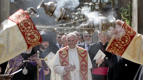 El papa Francisco vuelve a condenar el "genocidio armenio" durante su visita a Ereván
