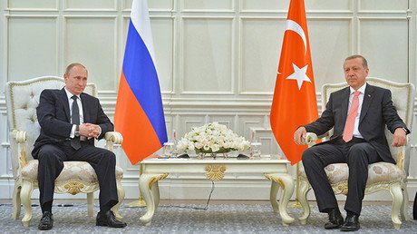 Putin renueva las relaciones con Turquía tras hablar con Erdogan