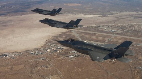 VIDEO: Así repostan en pleno vuelo los cazas F-35
