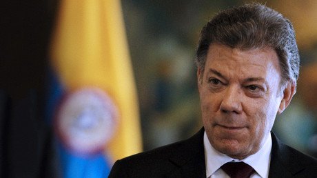 "Desde el fondo de mi corazón": Santos le envía una carta de reconciliación a Uribe
