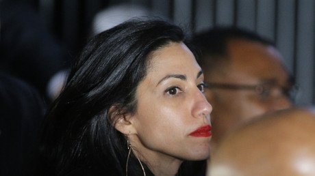 La campaña de Hillary Clinton manchada por un escándalo sexual