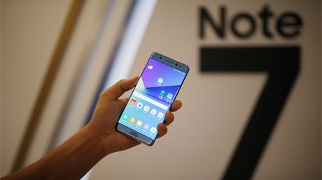 FOTOS: Arde un todoterreno por la explosión de un Samsung Galaxy Note 7 