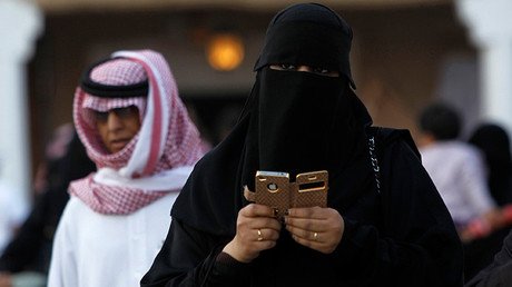 "Dejen de esclavizar a las mujeres": las sauditas se rebelan contra el sistema de tutela masculina