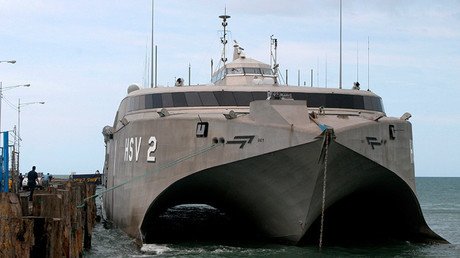 Rebeldes hutíes afirman haber destruido un buque de guerra de EAU en Yemen (Video)