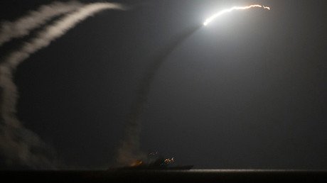 EE.UU. bombardea objetivos en Yemen en respuesta al ataque contra su destructor