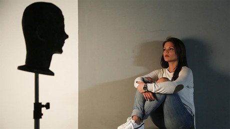 "El abuso infantil no es un delito": Joven revela cómo fue violada de niña por Testigos de Jehová