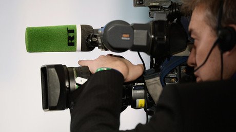 "No importa que Europa les coloque mordazas": lectores apoyan a RT tras la resolución europea