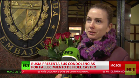 "Con él se acaba una época": rusos dan su pésame por la muerte de Fidel Castro