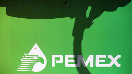 La petrolera mexicana vende activos por falta de dinero