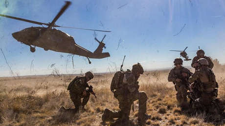 Trump firma un decreto para emprender "una gran reconstrucción" de las Fuerzas Armadas de EE.UU.