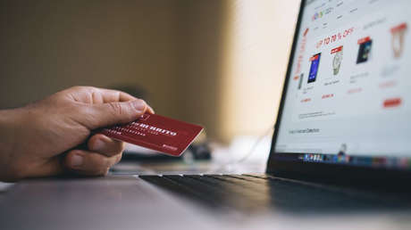 Se venden camisetas como la de la asesina de Kim Jong Nam a más de 900 dólares