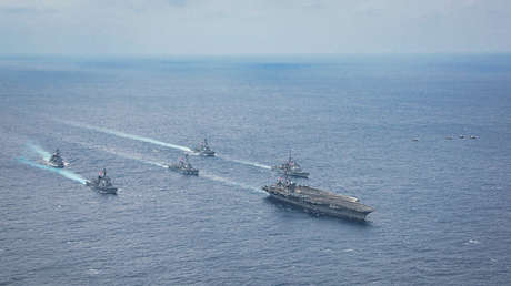 El portaaviones estadounidense USS Carl Vinson llega al mar del Japón