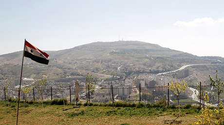 Ministerio de Defensa ruso: Sabemos dónde guardan los terroristas su arsenal químico en Siria