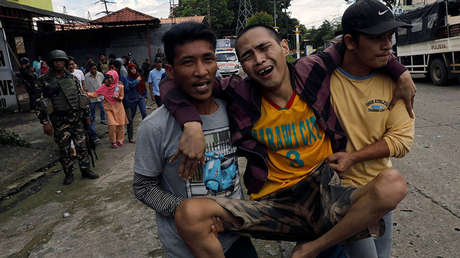 Yihadistas vinculados al EI ejecutan a civiles que huyen de los enfrentamientos en Filipinas (VIDEO)