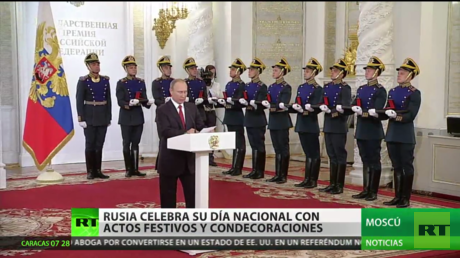 Rusia celebra su día nacional con actos festivos y condecoraciones