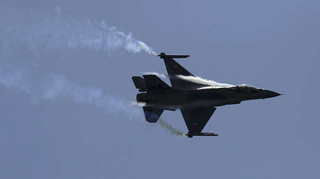 Un caza F-16 de la OTAN intentó acercarse al avión del ministro de Defensa ruso en el Báltico