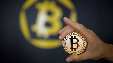 Duro golpe al bitcóin: el mercado de criptodivisas pierde 10.000 millones de dólares en 24 horas