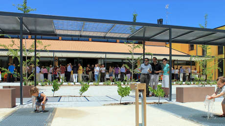 ¿Quieres envejecer con tus amigos?: El 'cohousing senior' llega a España