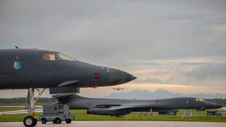 Dos aviones supersónicos Lancer de EE.UU. simulan un bombardeo entre China y Pionyang