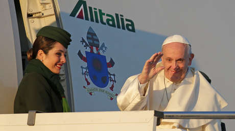 VIDEO: El Papa llega a Chile y lo reciben con protestas