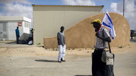 Israel empieza el proceso de deportación de miles de inmigrantes africanos