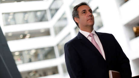 El abogado de Trump confirma que le pagó a la estrella porno por su silencio  