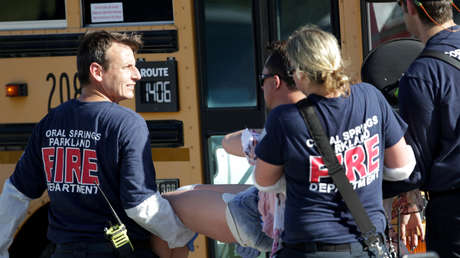 Al menos 17 personas murieron en el tiroteo de la escuela de Florida