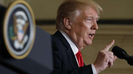 Trump amenaza a la UE con subir impuestos a los coches del Viejo Continente