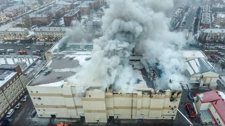 "Dan ganas de llorar a gritos": Putin visita Kémerovo tras la tragedia