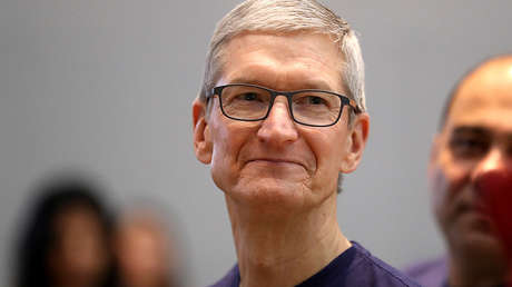 "No traficaremos con la vida personal": Director de Apple critica a Facebook por las filtraciones